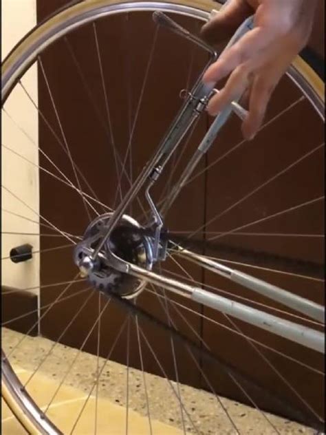 自行车飞轮的拆卸与安装_360新知