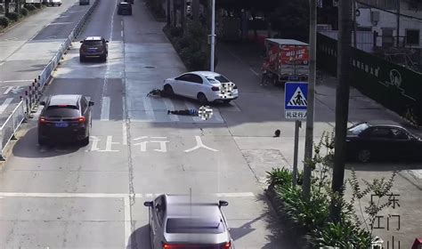 车祸猛于虎！骑乘摩托车、电动自行车必须遵规守法、安全出行！_腾讯视频