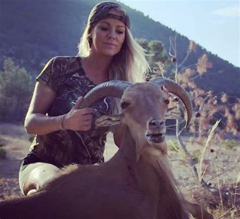 英女子亲自打猎做食材 一年猎杀200余只动物 - 社会民生 - 生活热点