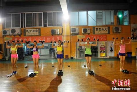 探访中国女子健美健身集训队_海南频道_凤凰网