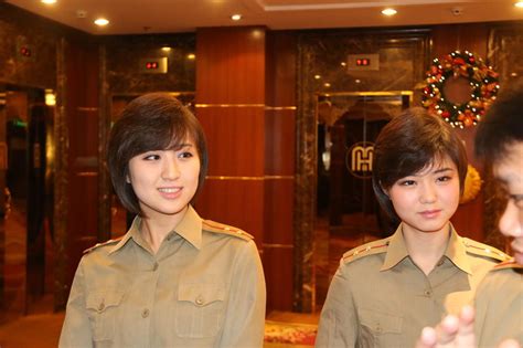 朝鲜艺术团举行首场访华演出 女演员貌美如花|朝鲜|艺术团|女演员_新浪新闻