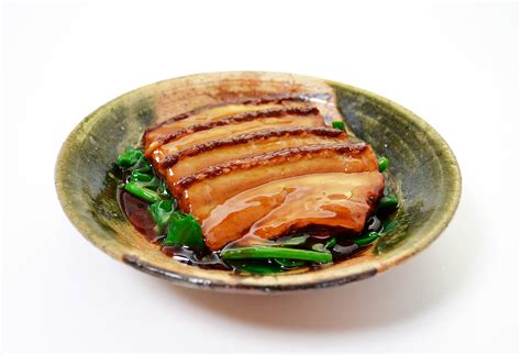 Hong Shao Rou (Red Braised Pork, 红烧肉) - Omnivore