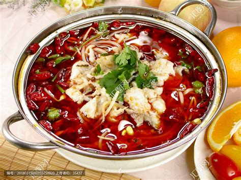 红油酸菜鱼,酸菜鱼锅仔,中国菜系,食品餐饮,摄影素材,汇图网www.huitu.com