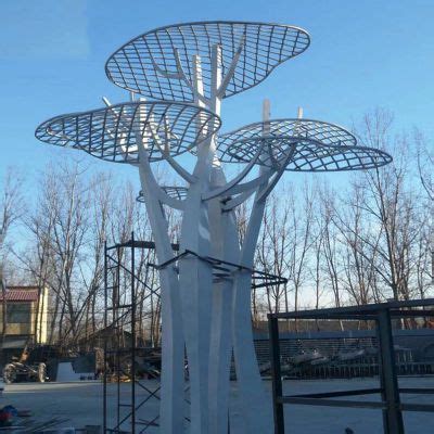 不锈钢公园镂空树景观雕塑-宏通雕塑