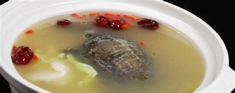 【黄甲鱼豆腐汤的做法步骤图，怎么做好吃】蘑菇土豆家的家常菜_下厨房