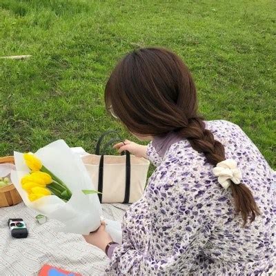 温柔头像鲜花图片女生