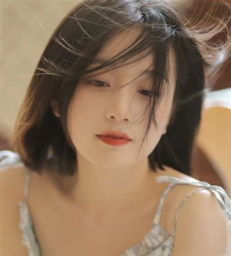 圆脸温柔初恋头像女生