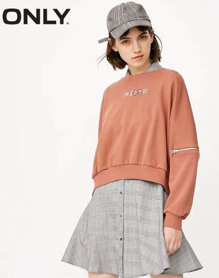 ONLY女装2019春夏新款Slogan服装系列穿搭-服装品牌新品-CFW服装设计网手机版
