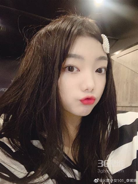 丁婷婷微博自拍图片