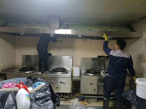 大型油烟机排烟罩的安装-上海启芬厨房设备清洗维修服务有限公司