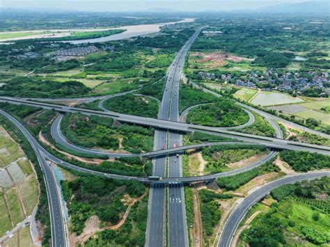 首条贯穿浙江的双向八车道高速公路即将“上线”