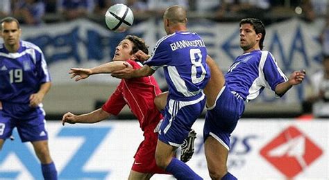 2004年欧洲杯最佳阵容，希腊神话在足坛上演，明日之星冉冉升起！