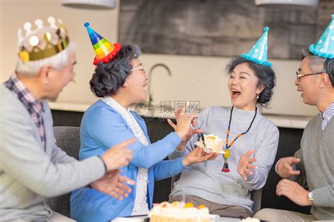延庆老年养护中心为7旬老人庆生日迎新年-新闻中心-温州网