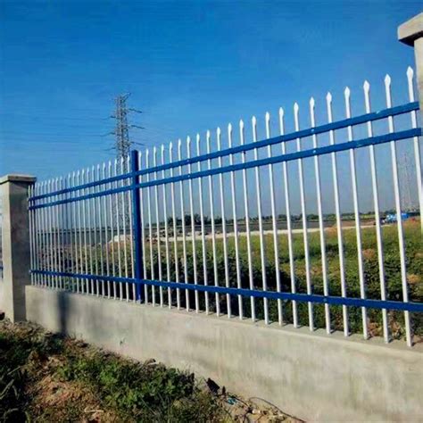 【实体厂家直销】厂区围墙 学校围栏 隔离栅 锌钢 铁艺 防爬 护栏-阿里巴巴
