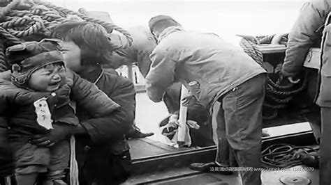 1942年河南饥荒上色老照片：任何吃的都比人值钱 孩子自生自灭