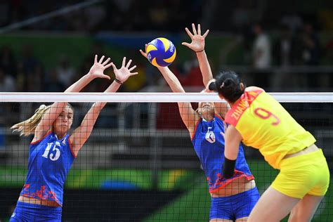 女排决赛中国3-1塞尔维亚 时隔12年再夺奥运冠军_手机凤凰网