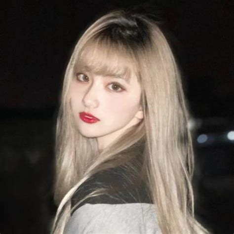 温柔小众女生头像高冷