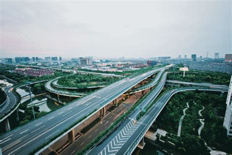 江苏淮安：新开通内环高架有效缓解市区高峰时段车辆拥堵-人民图片网