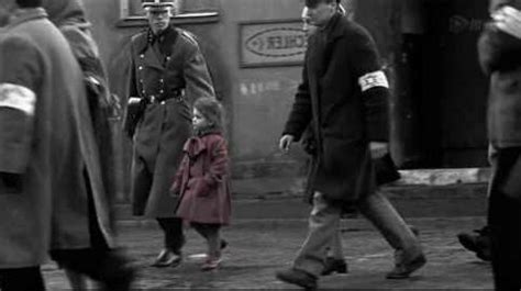《辛德勒的名单》：黑白电影的战争经典，战争带给人们思考|辛德勒|战争|犹太人_新浪新闻