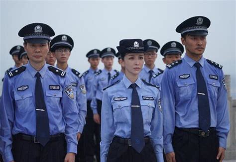 杭州公安举行首次辅警授衔仪式 190名辅警人员获得专属警号-浙江新闻-浙江在线