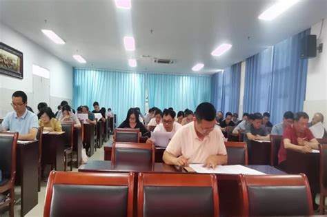 冯井镇中心学校：九年级优秀学生到霍邱一中参观研学_霍邱县人民政府