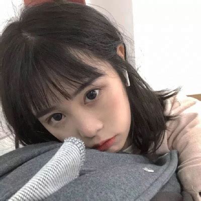 不是真人头像甜美女生