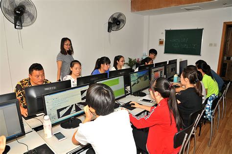 电脑培训 - 内江市东兴区瑞特就业技能培训中心