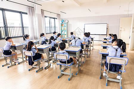 后柳镇中心小学：人人参与读书 创建书香班级-石泉县人民政府
