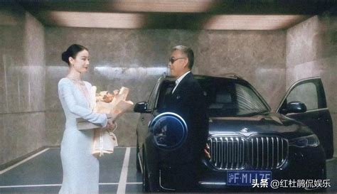 中国金鸡电影节现场倪妮和陈道明握手的一瞬间……