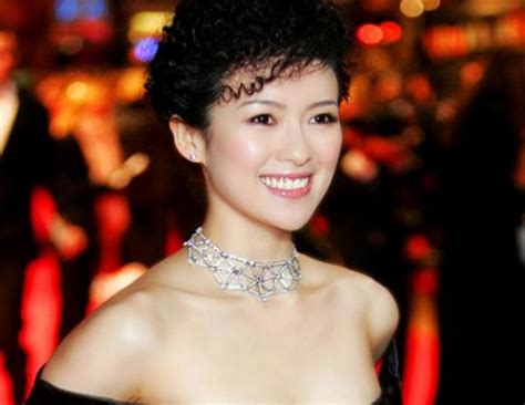 揭秘钱小豪李赛凤拍拖 香港女星李赛凤的混乱情史