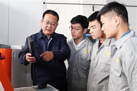 机械工程学院参加黑龙江省工业设计产业技术创新战略联盟成立大会-机械工程学院