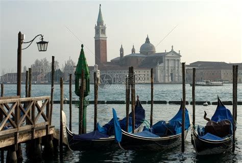 威尼斯水城风光图片-人来人往的威尼斯水城素材-高清图片-摄影照片-寻图免费打包下载
