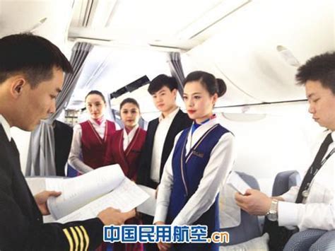 南航新疆公司客舱精心准备要客航班保障工作 – 中国民用航空网