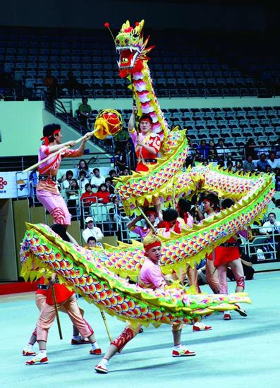 让传统文化活起来｜上海这条龙舞起来蛮优雅_文化_新民网