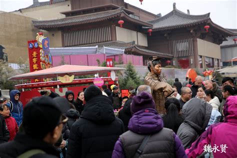 活体雕塑演出图片