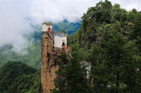 黄山,飞来石,悬崖,峭壁,石头,山水景区,旅游景点,摄影素材,汇图网www.huitu.com