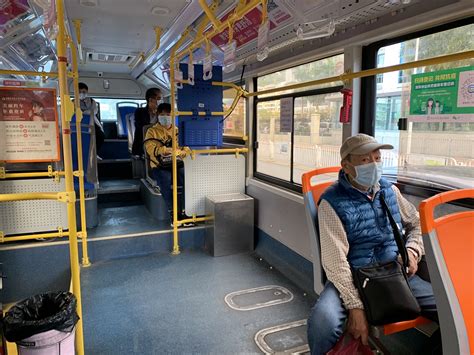 公交车内部空间如何配置才更科学和人性化？ - 知乎