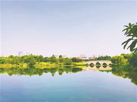四川省眉山东坡城市湿地公园-人民图片网