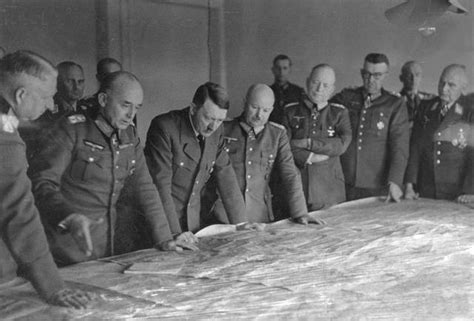 希特勒之剑：二战纳粹德国的元帅们_新浪图片