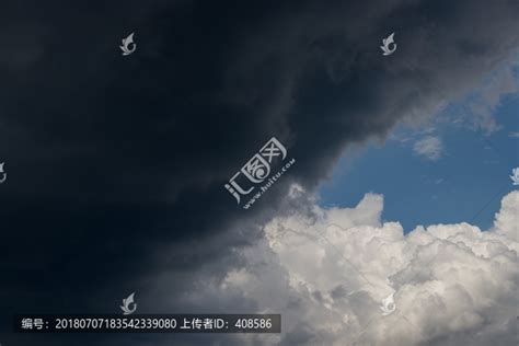 暴雨前的白云与乌云,天空云彩,自然风景,摄影,汇图网www.huitu.com
