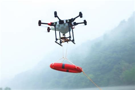 洪水很可怕 但无人机可成为救援队的得力助手