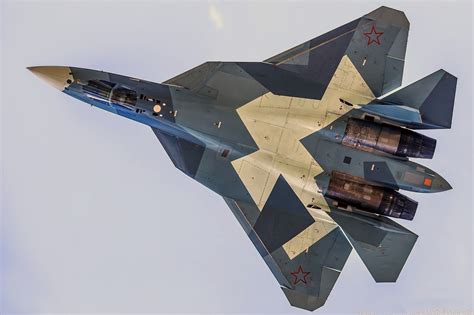 俄制第五代战斗机苏-57高清图集 外形现代 喜欢的人却不多_飞行