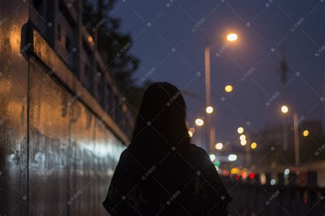 街景图片夜晚伤感,感街景图片马路夜晚,夜已深了无睡意图片_大山谷图库