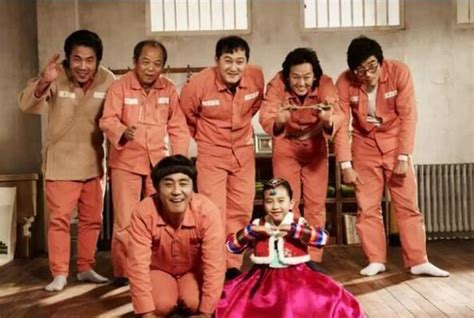 韩国口碑最好的十大电影 《素媛》第二，《釜山行》上榜(2)_排行榜123网