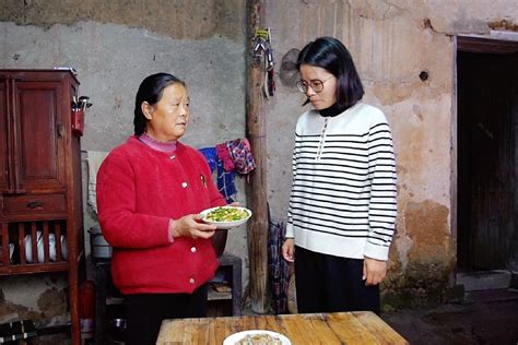 农村婆媳酿制酱豆，掌握好三种颜色的变化，新手也能做的溜溜哒_凤凰网视频_凤凰网