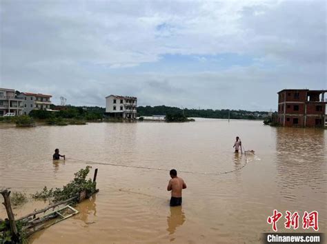 实拍广西合浦县白沙镇受灾区 洪水渐退