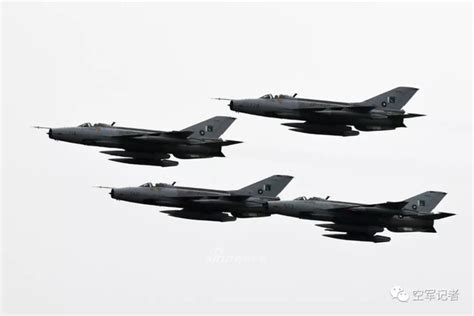 印巴空战启示录：苏27玩眼镜蛇机动，F35只需超视距发射导弹__凤凰网