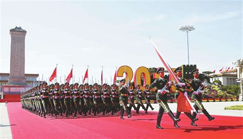 激动！庆祝新中国成立70周年大会阅兵式上这些装备震撼亮相