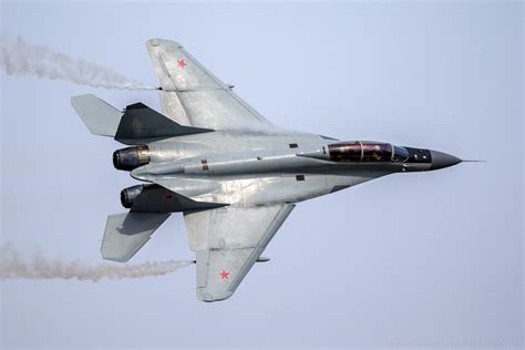 俄罗斯：T-50战斗机全球首次公开亮相_视频中国_中国网