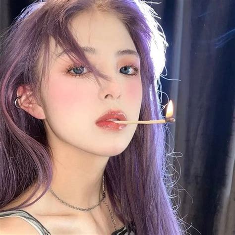 可爱甜美女生染发头像